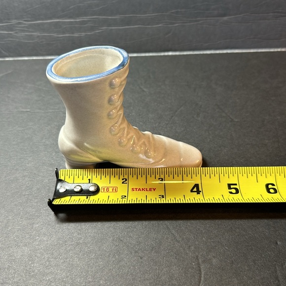 Pfaltzgraff Vintage Small Boot Figurine Vase - Picture 6 of 8